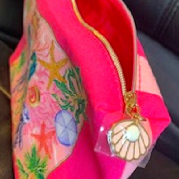 NEW Estee Lauder Cosmetic Makeup Bag Ocean Creatures Shell Charm Zip 10 x 6 in - Picture 5 of 6